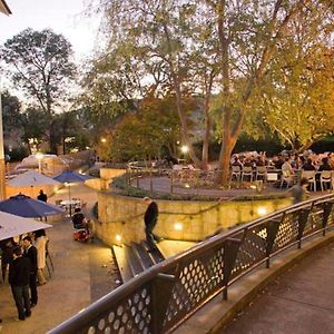 University House - Anu